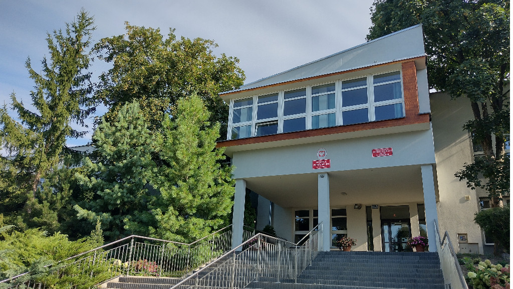 SZKOŁA PODSTAWOWA NR 8